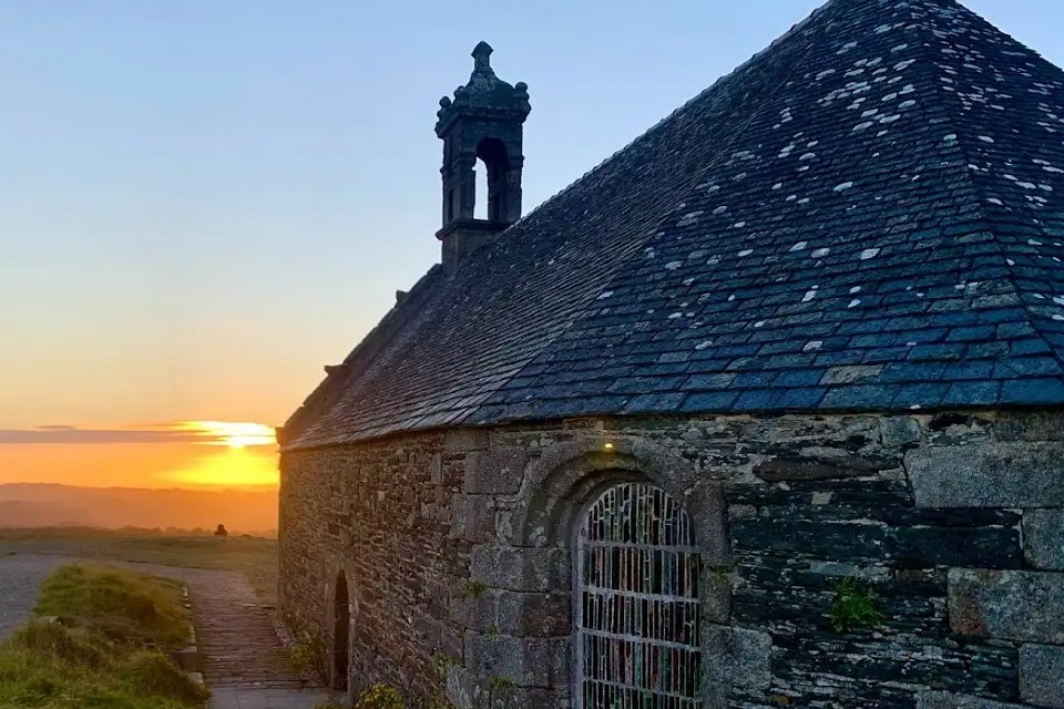 St Michel de Brasparts au soleil couchant